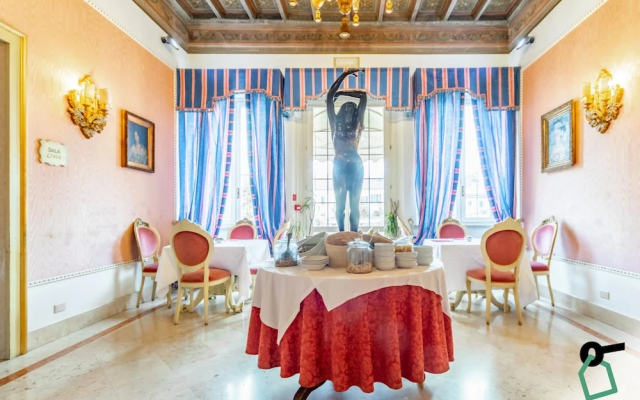 HOTIDAY Room Collection - Ferrara