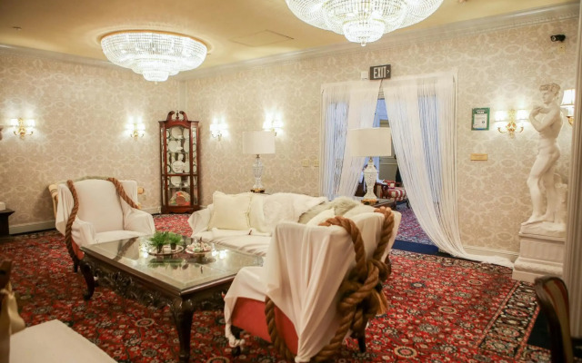 Bristol Hotel, Boutique Collection