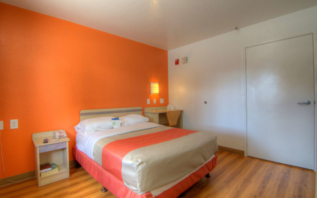 Motel 6 Orlando, FL - Winter Park