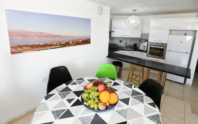 Avi's Suites - 44 Hativat Hanegev
