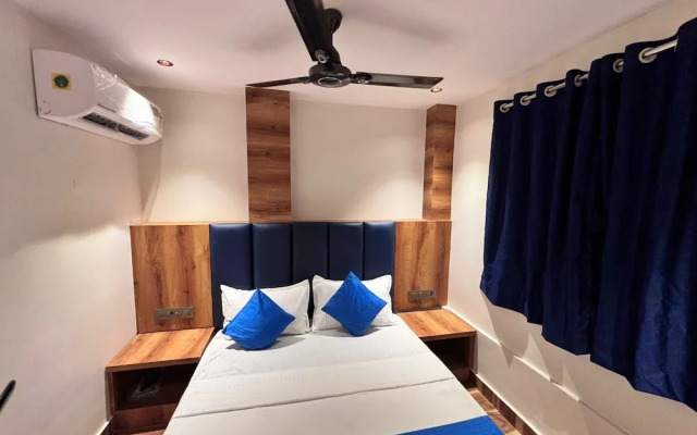 Hotel Lavish Park