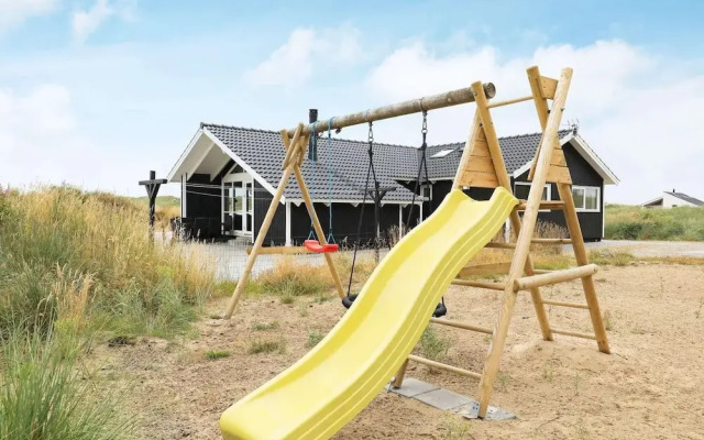 10 Person Holiday Home in Lokken-by Traum