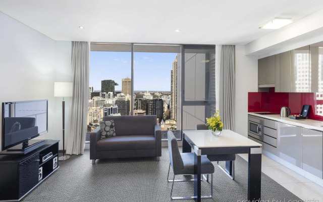 Meriton Suites Campbell Street, Sydney