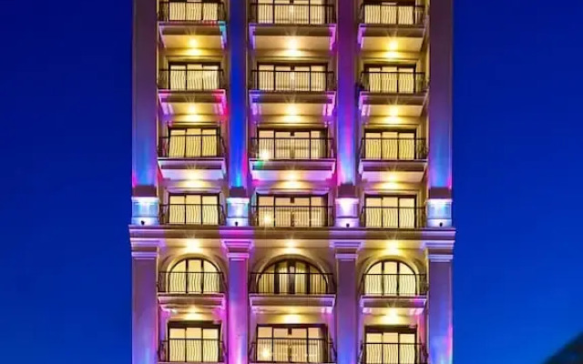 The Art - Pie Home Apartment