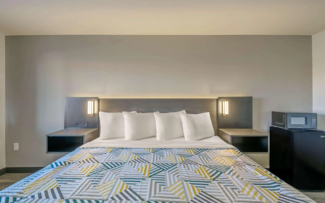 Motel 6 Commerce, GA