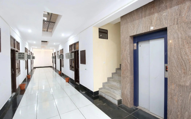 OYO 14823 Skyheights