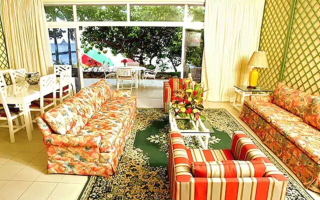 Shaw Park Beach Hotel & Spa