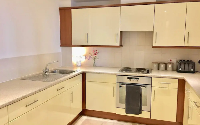City Pad with balcony and secure parking