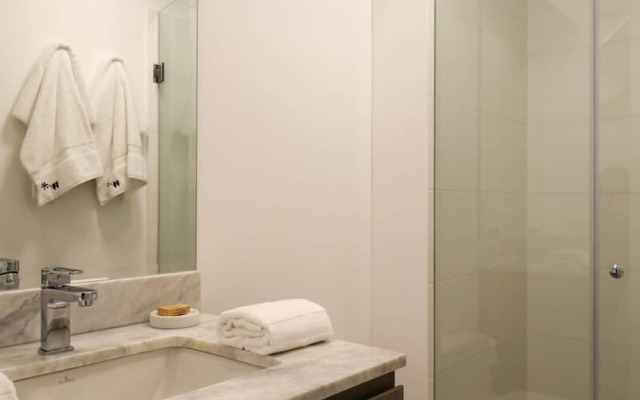 w Enchanting 2BR With Balcony in Miraflores