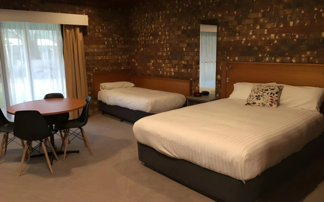 Cadell on the Murray Motel Resort – Guest Rooms – Moama
