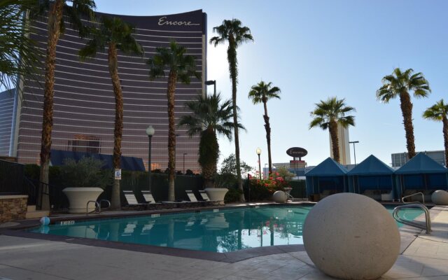 Royal Resort