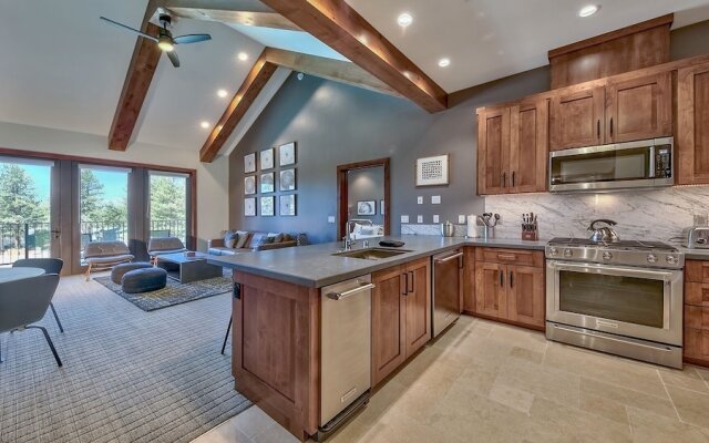 Luxury Residence - Gondola across the Street 2 Bedroom Condo by RedAwning