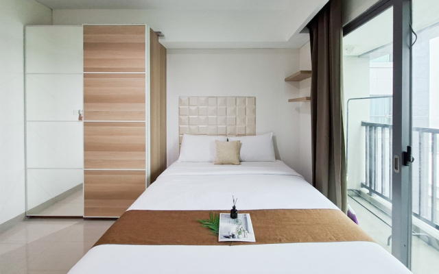 Comfortable 1Br Without Living Room At Apartment Bintaro Embarcadero