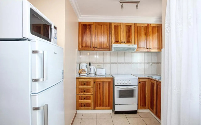 Apartments by the sea Brodarica, Sibenik - 4194