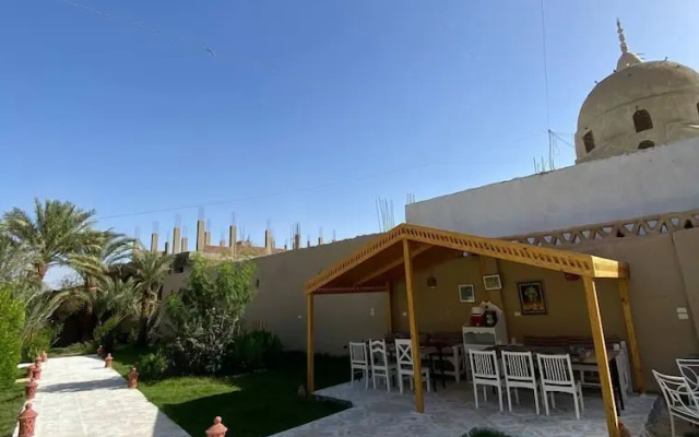 sekhmet hotel