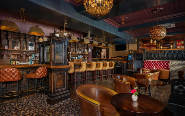 Treacy's Hotel