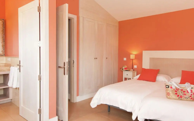 Vibrant Villa in San Bartolomé de Tirajana With Swimming Pool