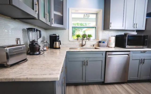 Fun Pool Relax16miles Bushgarden