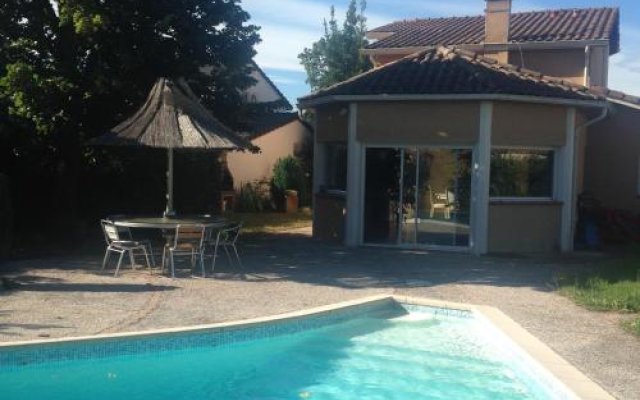 Villa Toulouse with Swimming Pool