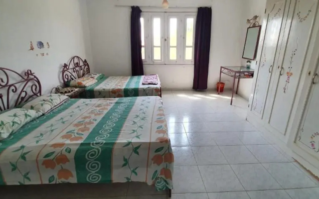 5 bedrooms villa in marina 5 lake view