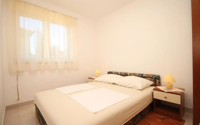 Apartments with a parking space Seget Vranjica, Trogir - 8507