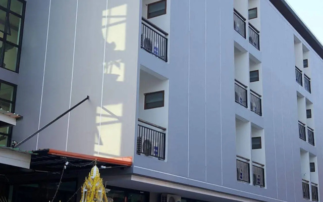 Ruang Thong Residence