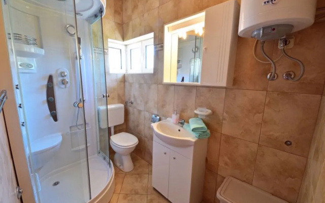 Apartment Golub Karlobag 21069