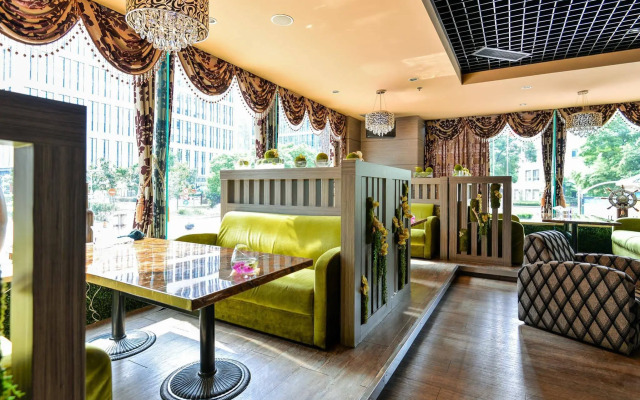 Luxemon Hotel（Pudong Shanghai）