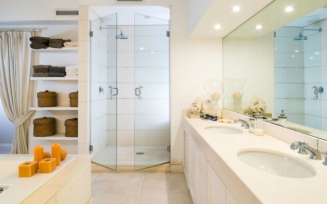 Opera Home