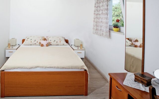 Attractive Apartment in Dubrovnik With Balcony and Parking