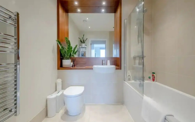 Modern 2 Bedroom Flat in Elephant and Castle