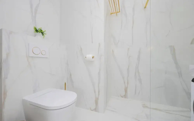 Grzybowska Elegant Apartment by Renters