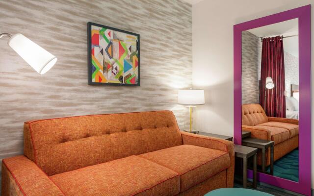 Home2 Suites by Hilton Sarasota - Bradenton Airport, FL