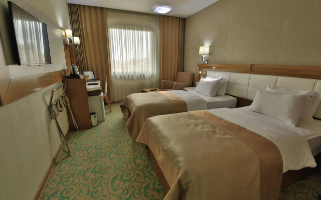 Selcuk Hotel Sems-i Tebrizi