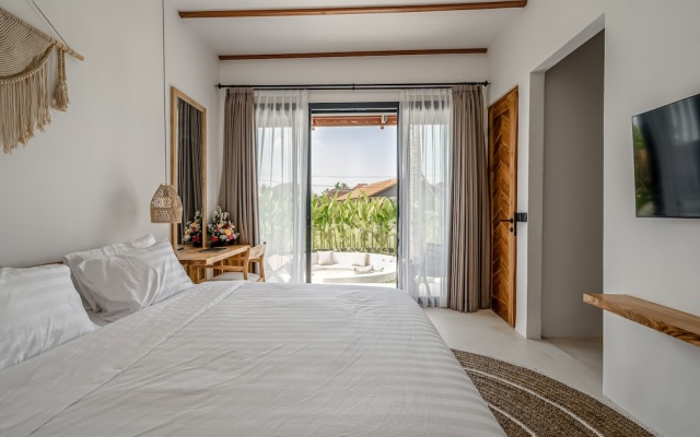 Berapi Villa by EVDEkimi – Spacious 3BR Villa with Pool & Kitchen close to Ubud Attractions – Guest Rooms – Ubud