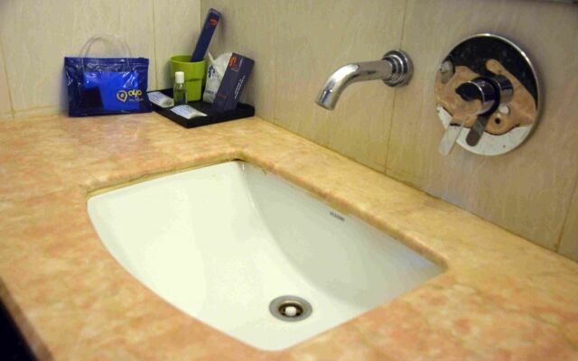 OYO Premium Navalur Hubli