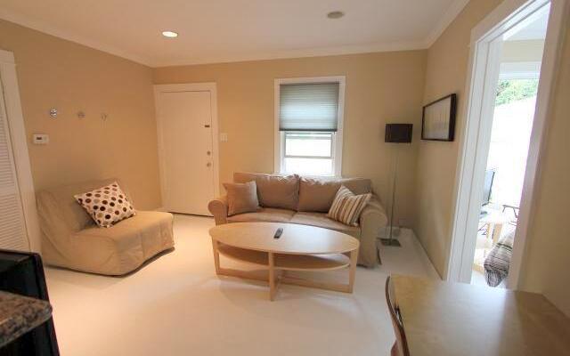 Adorable West Hollywood Bedroom Apartment