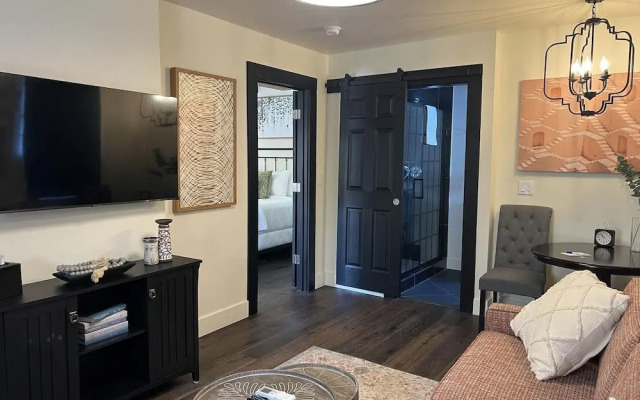 Bespoke Inn Flagstaff