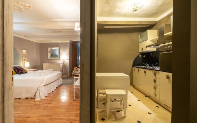 Uffizi Romantic Flat by Mmega