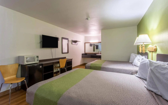 Rodeway Inn