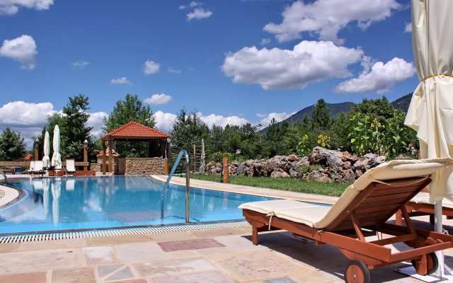 Vitina House Forest Resort