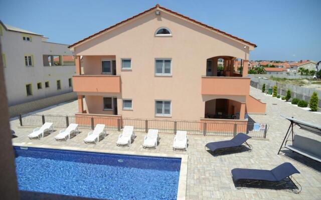 Apartments Villa Lucky