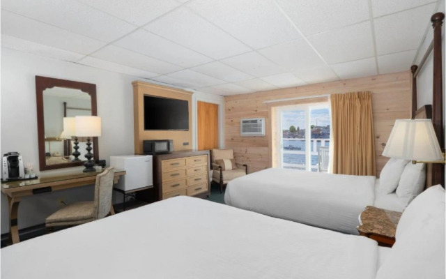 Boothbay Harbor Inn