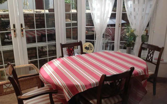 The Laurels Bed and Breakfast