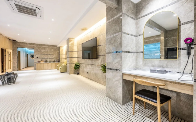 Bole Jing Pin Hotel