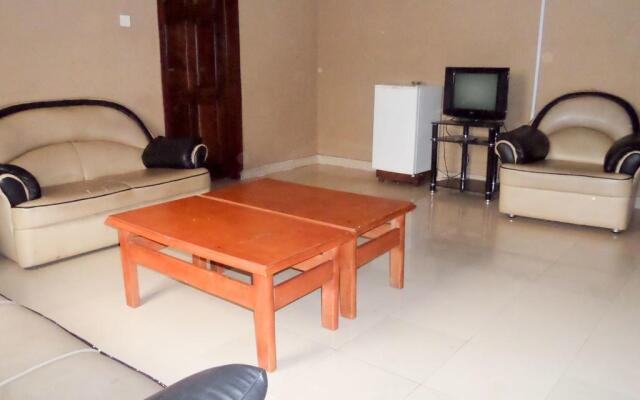 Dansaky Hotel and Suites