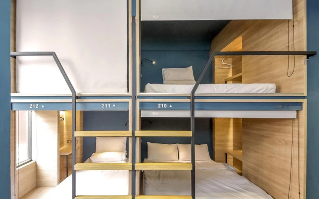 DONGMEN 3 Capsule Inn - Hostel