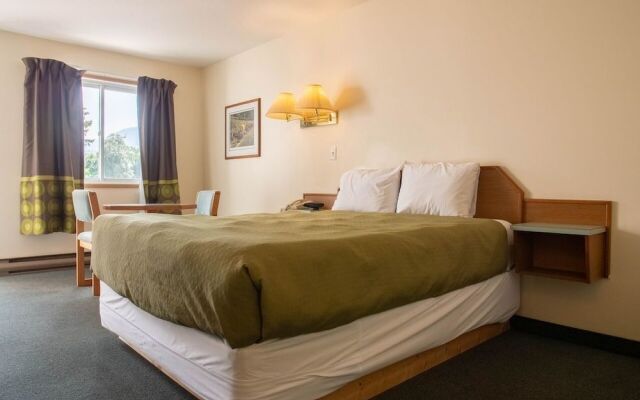 The Ranchland Inn
