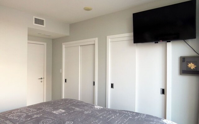 11th Heaven Contemporary Condo Heart of Downtown