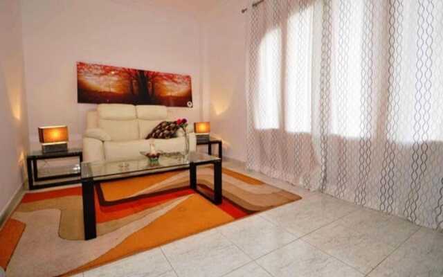 Llubi Pool and Views